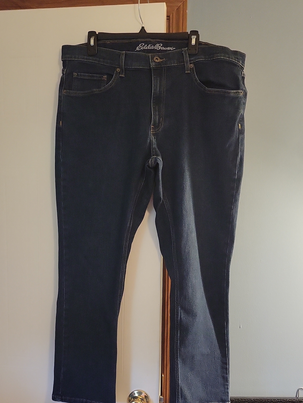 Eddie Bauer Men’s Dark Blue Straight-Leg Jeans Size 40x30